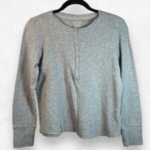 L.L.Bean Thermic Shirt Women's M Petite Gray Long Sleeve Crew‎ Neck 1/2 Buttons